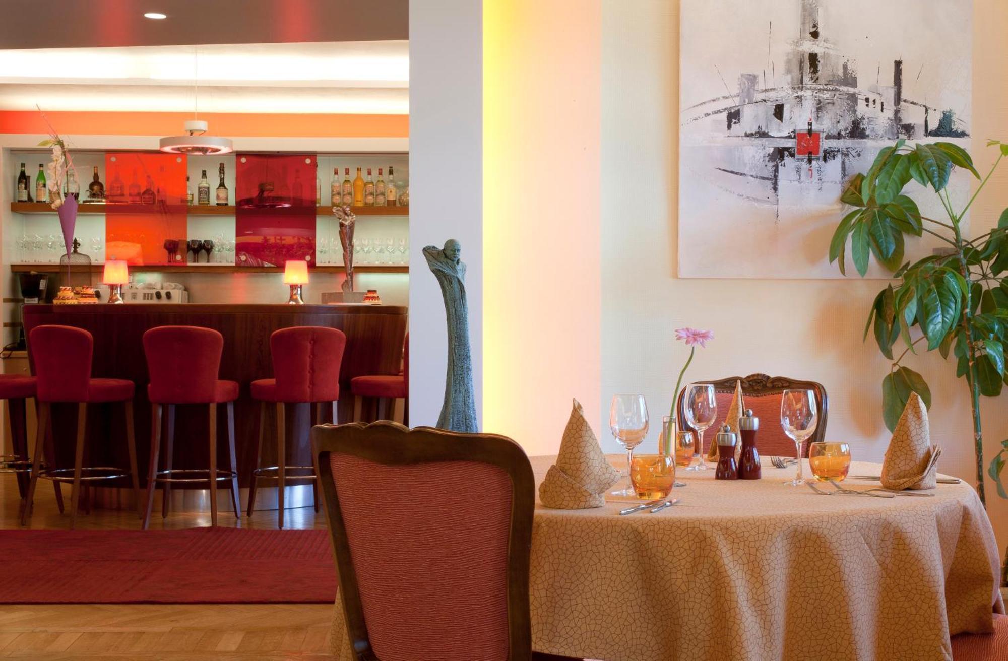 Hotel Restaurant Logis La Palette Wettolsheim Экстерьер фото