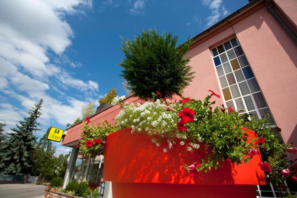 Hotel Restaurant Logis La Palette Wettolsheim Экстерьер фото