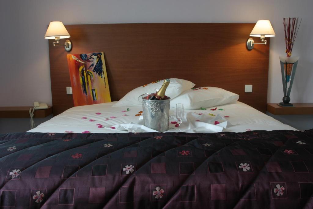 Hotel Restaurant Logis La Palette Wettolsheim Экстерьер фото