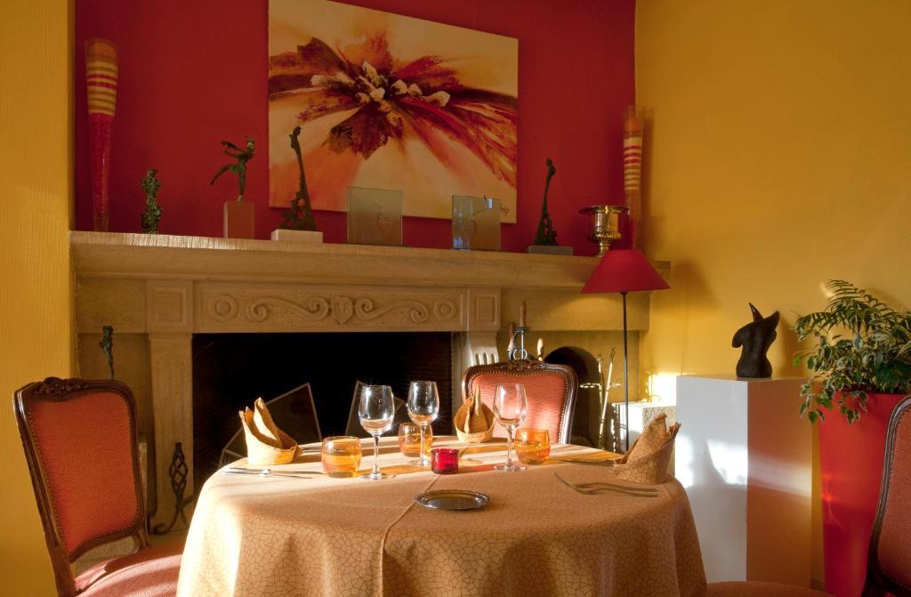 Hotel Restaurant Logis La Palette Wettolsheim Экстерьер фото