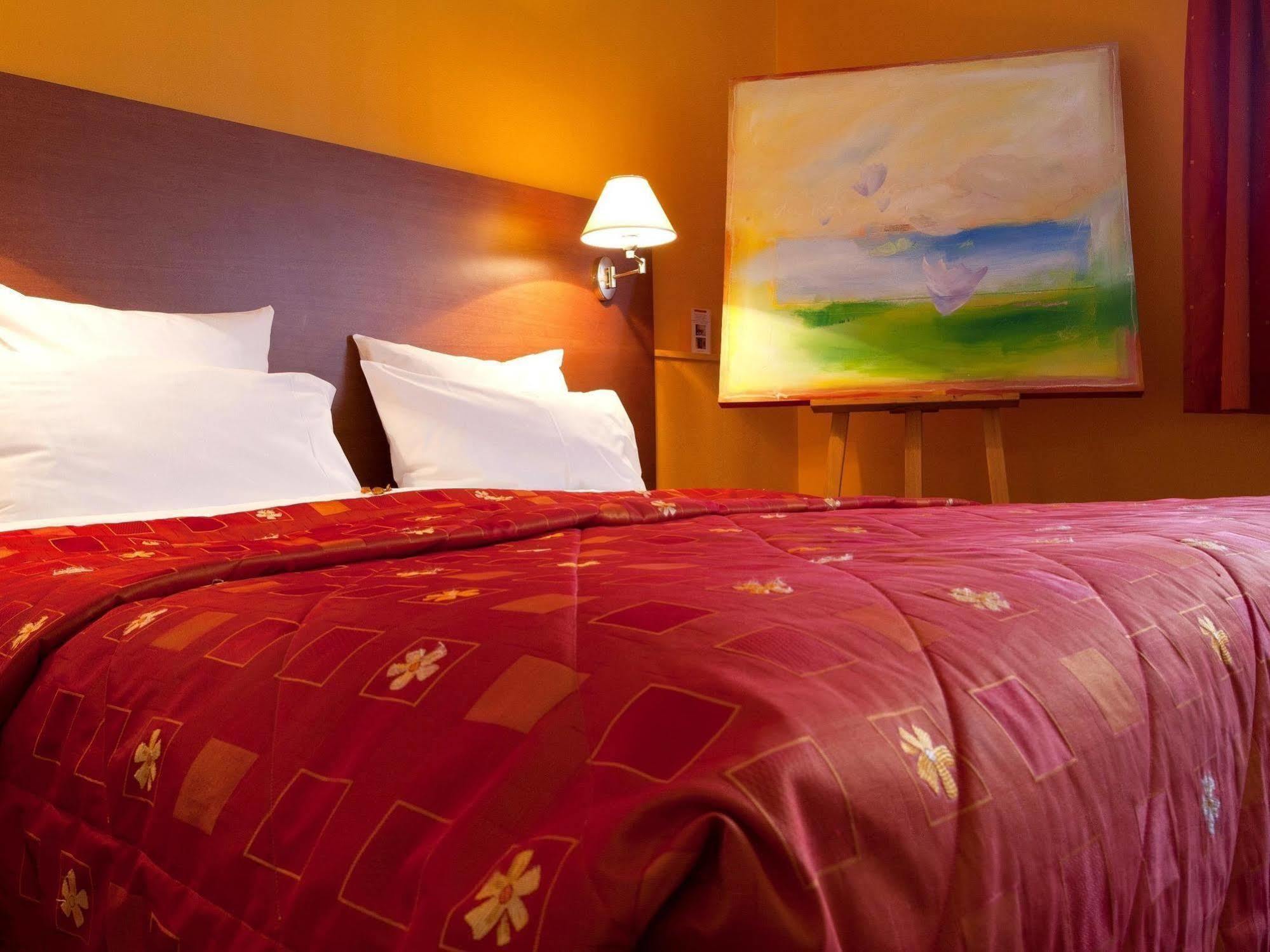Hotel Restaurant Logis La Palette Wettolsheim Экстерьер фото